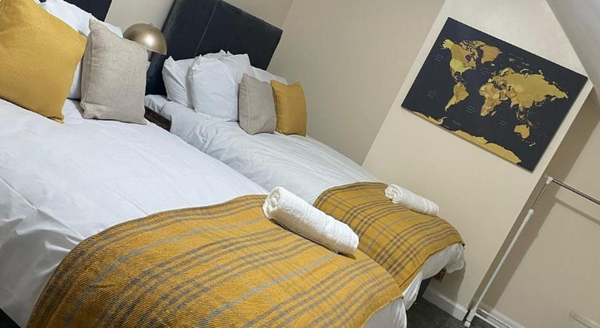 St James House - Sleeps 8!