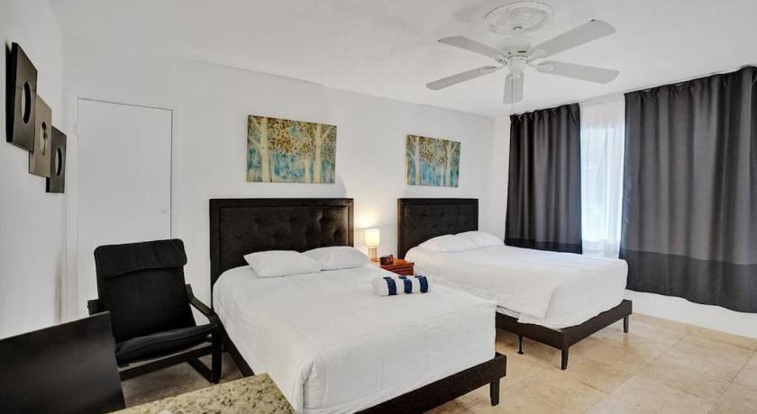 Waves Beach Town Spacious Studio Apartment For 4 People