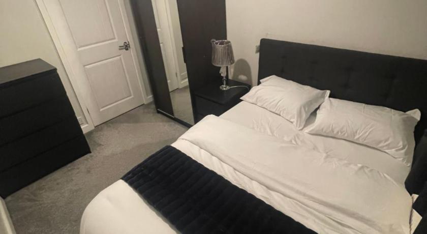 Beautiful en-suite bedroom