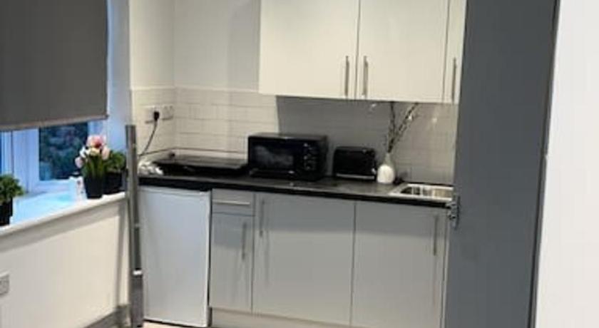 Modern studio flat in Romford