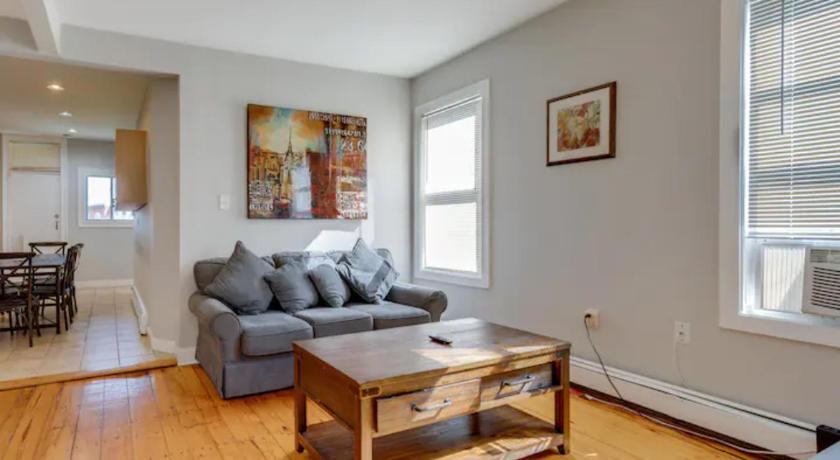 NEW! Boston Entire House Near MBTA, 3 Mi to Fenway!