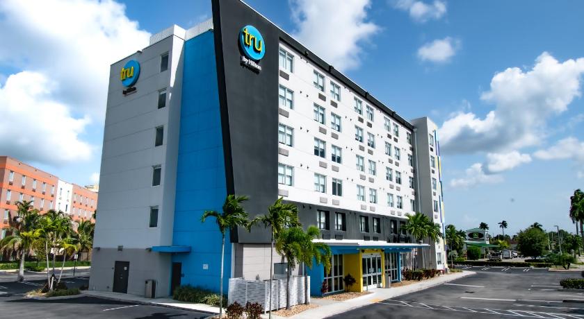 Tru by Hilton Florida City