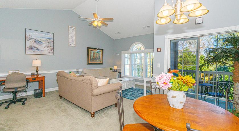 Beautifully Updated Top Floor 1 Bedroom Condo - Riverwalk at Arrowhead Country Club - Unit 302