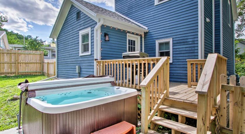 The Nook, boutique Galena cottage