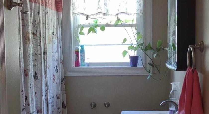 Comfy Private Bedroom # 1