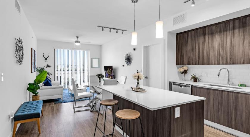 Amazing 2 Bedroom Unit In Doral Miami With Free Parking