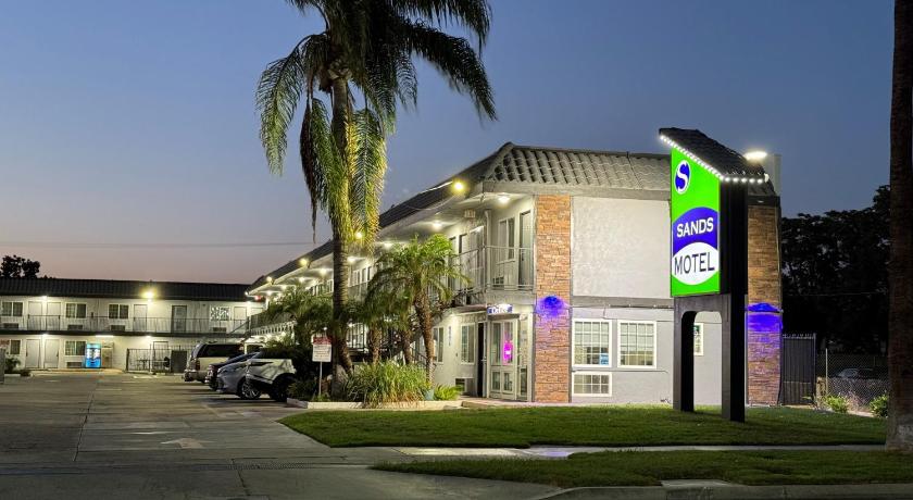 Sands Motel