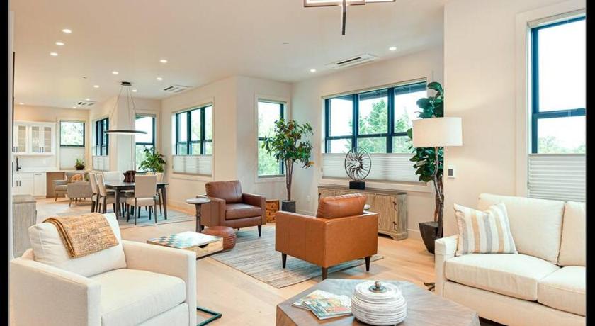 Mahar Homes - Plaza North on First