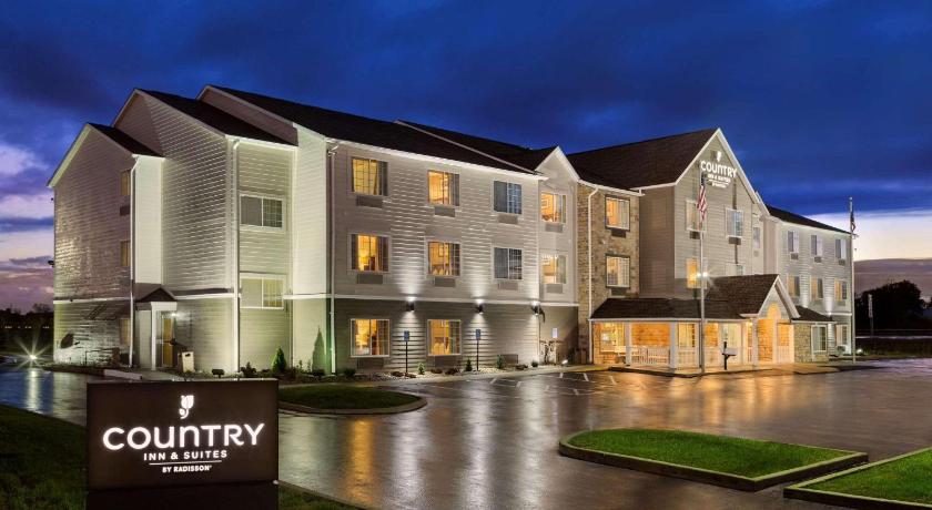 Country Inn & Suites by Radisson, Marion, OH