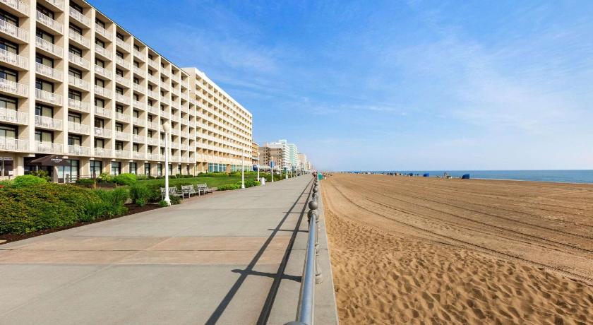 Country Inn & Suites by Radisson, Virginia Beach (Oceanfront), VA