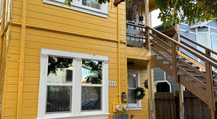 Bumblebee House