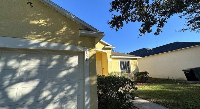 258 Sunset themed retreat- Sleeps 10