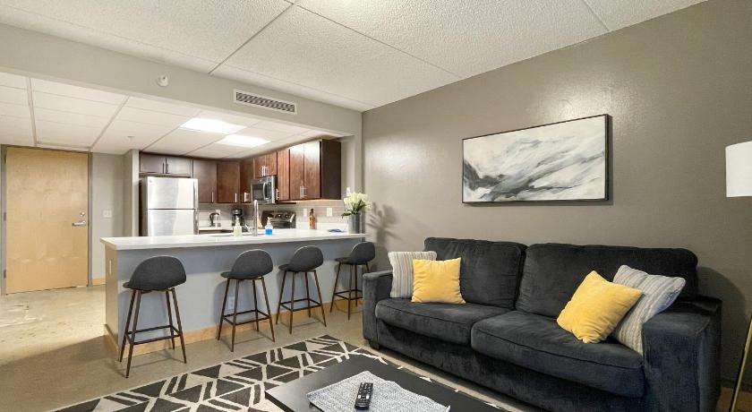 2 Br Short Uber To Dtwn Nightliferestaurants