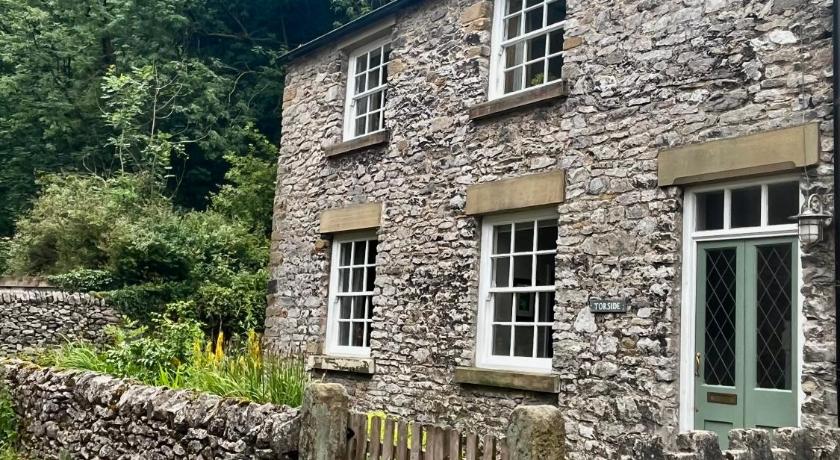 Torside Holiday Cottage