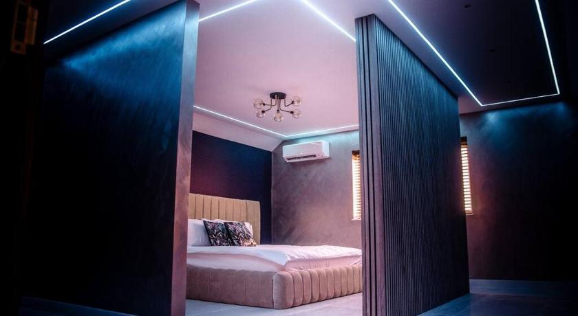 Luxury City Stay: 2-BR Penthouse