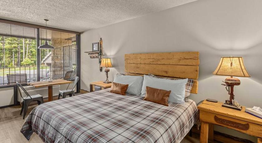 Stonegate Lodge Fire Pit 50in TV Salt Water Pool Fast Wi-Fi Room #301