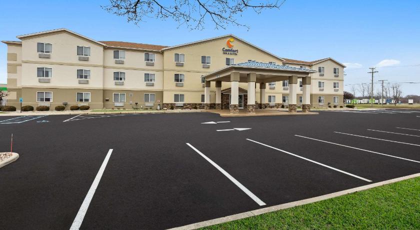 Comfort Inn & Suites