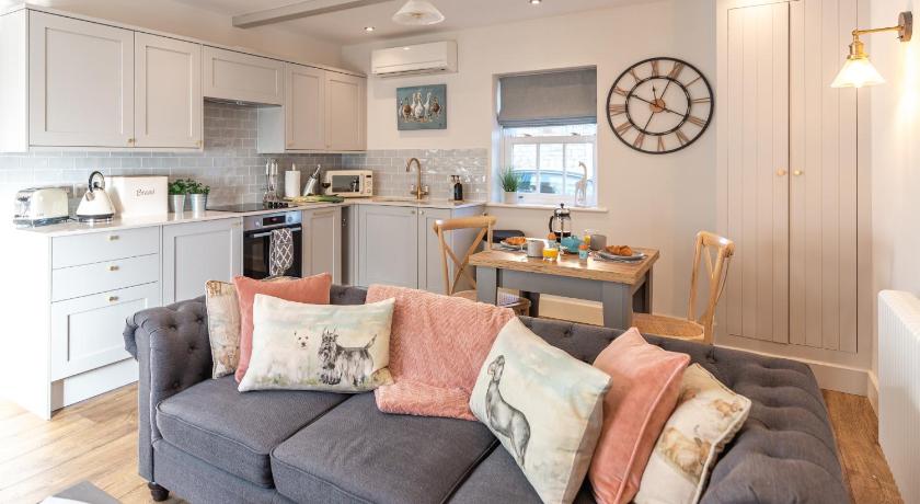 Honey Pot, Chipping Campden, parking, garden, late check-out