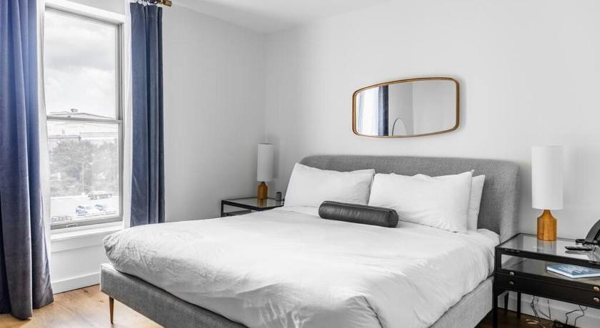 The Phenix, Historic Bldg, King Bed, Room # 305