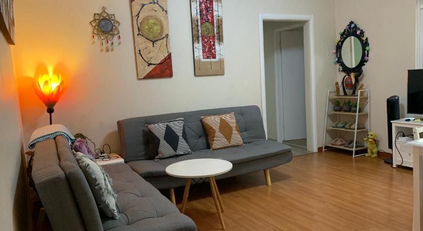 2 bedroom small unit 1 minute walk to shopping centre NO PARKING SLOT NO LIFT