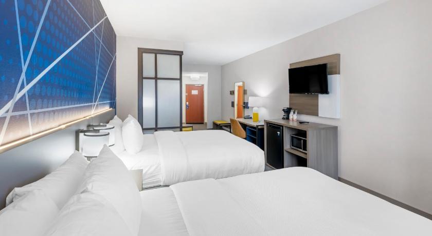 Comfort Suites