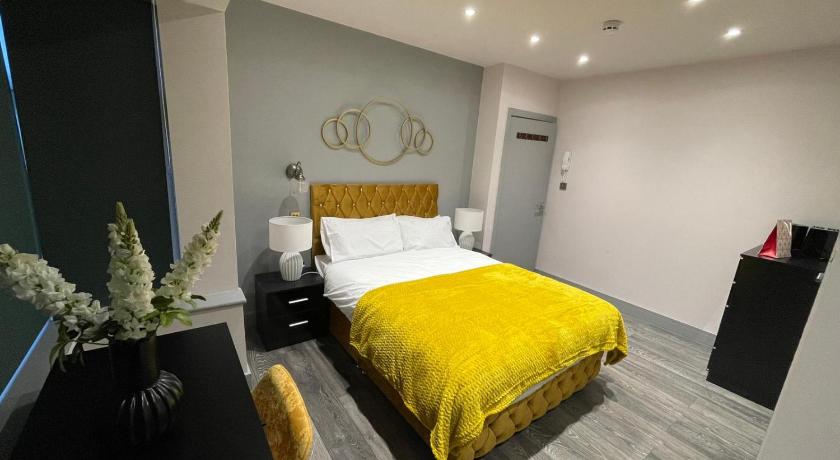 Letzi Ensuite Room, 10 Mins Wembley, Fast WiFi