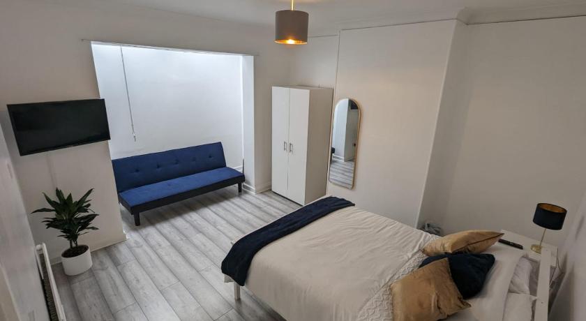 The Manor Guest House in Wembley