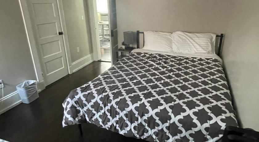 HomeStay B&B in Boston - 3 locations in Dorchester