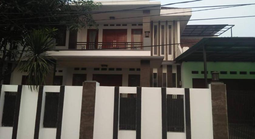 Cozy house in Pekayon, Bekasi