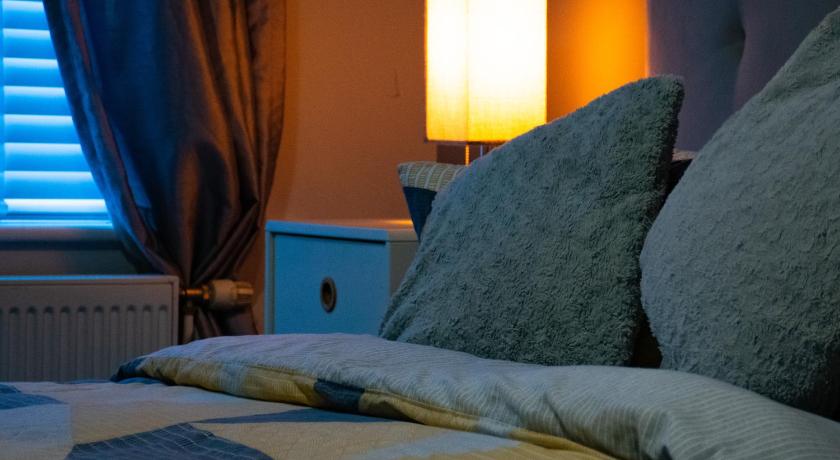 Cosy Modern Flat (NEC/BHX Stays)