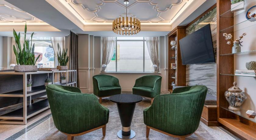 Hotel Elkhart, Tapestry Collection by Hilton