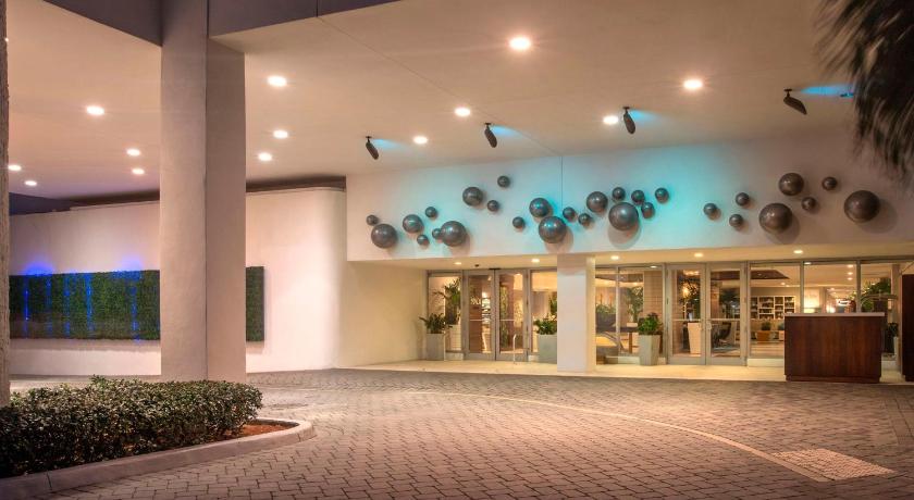 DoubleTree Resort by Hilton Hollywood Beach