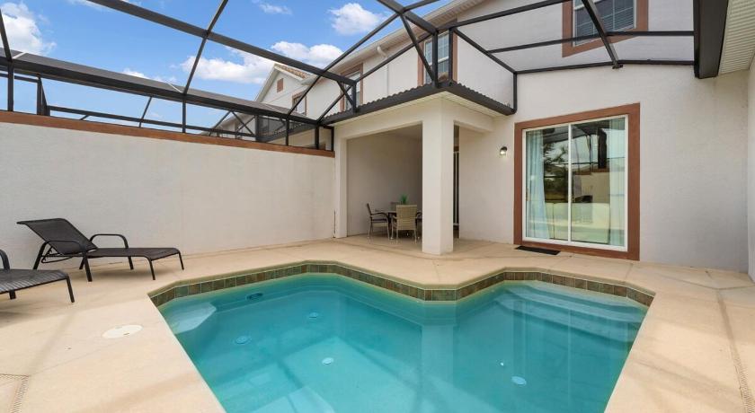 Mins from Disney Free Water Park w Lazy River