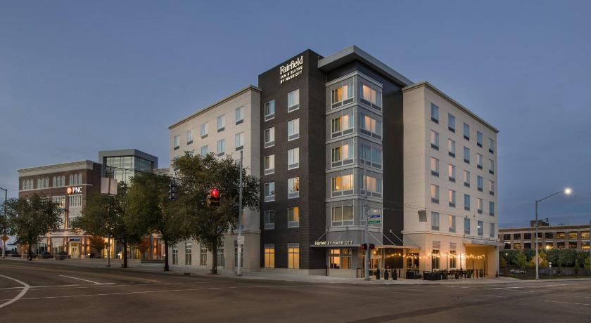 Fairfield Inn & Suites Dayton