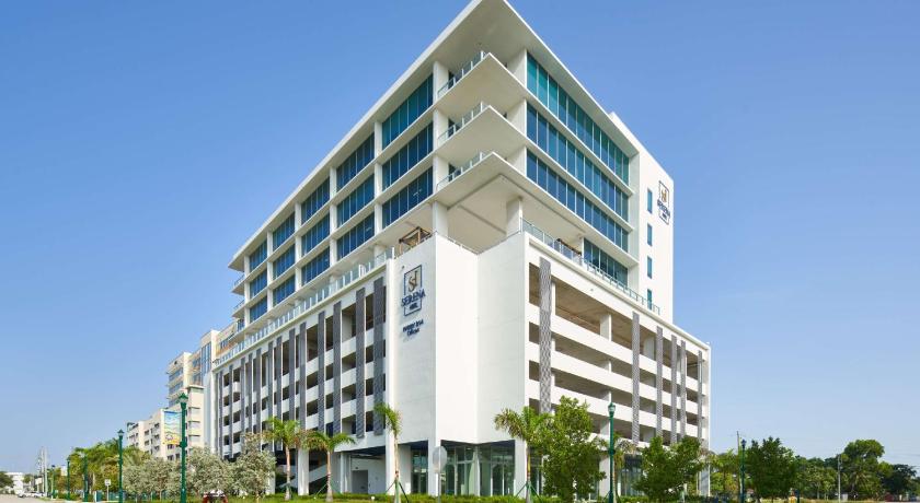 SERENA Hotel Aventura Miami, Tapestry Collection by Hilton