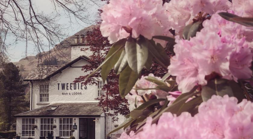 Tweedies Bar and Lodge