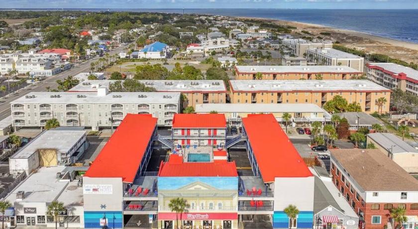 The Sea & Breeze:1 Bed Condo w/Pool Steps to Beach