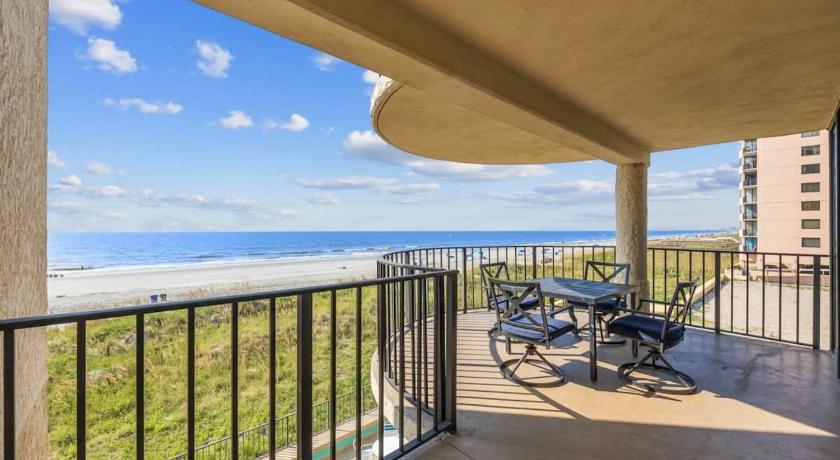 Beachfront Breeze at the Sea Castle
