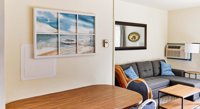Coral Villa @ The Reef