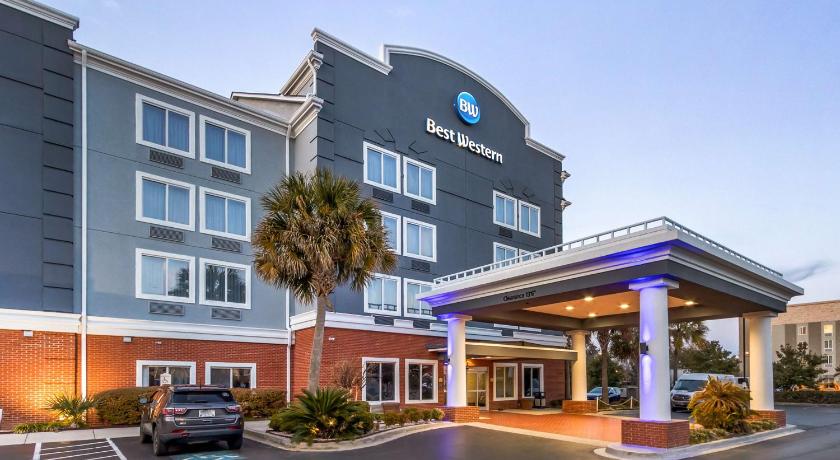 Best Western Airport Inn & Suites