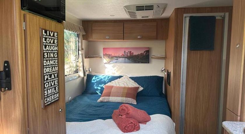 Heated Caravan with all the trimmings