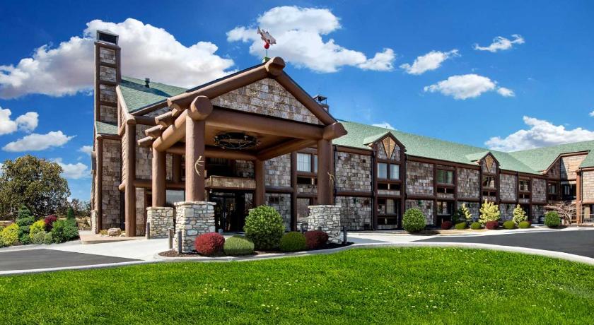 Bass Pro Shops Angler's Lodge