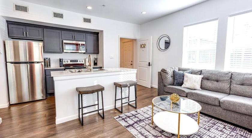 Veloute Valor - 1BD Near Med Center & Museum District
