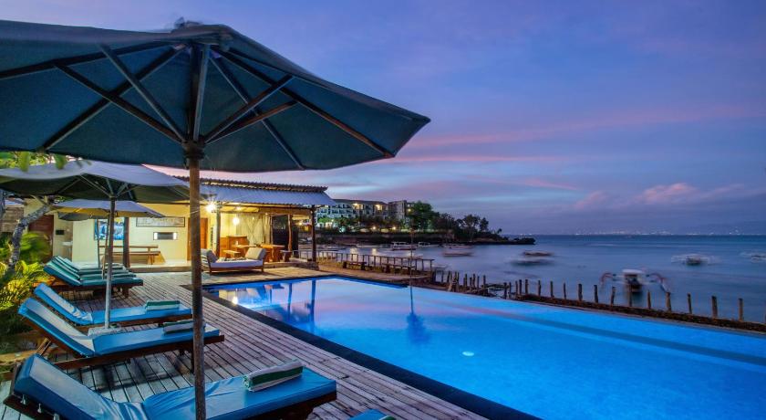 D'Muncuk Huts Lembongan