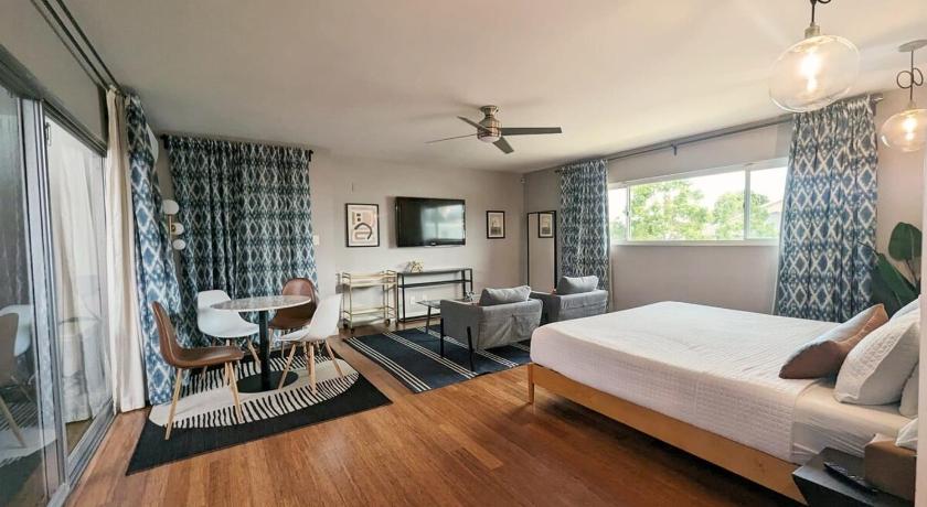LA Huge Mid Century Guesthouse Patio LAX Beach