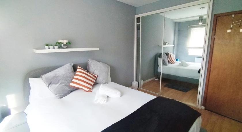 Central London rooms EC1V