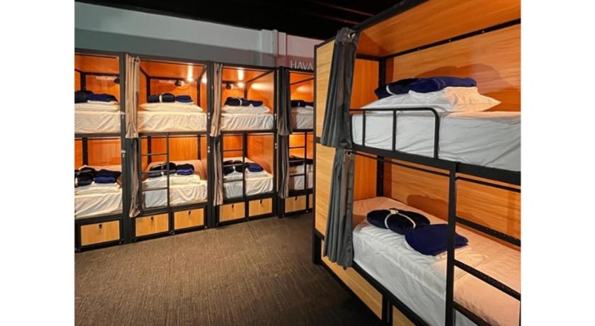 Capsuleaccom Hostel