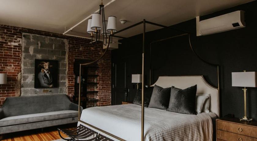 HATCHERY HOTEL & EVENT CENTER