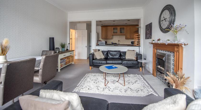 Grosvenor Pad - Lovely 2-bed Flat - FREE ON STREET PARKING