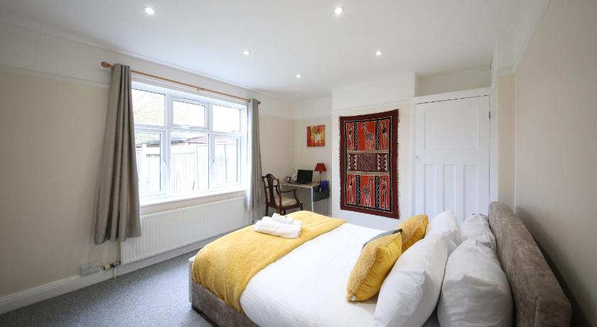 Thornton House Apartments, Cambridge - FREE On-site Parking